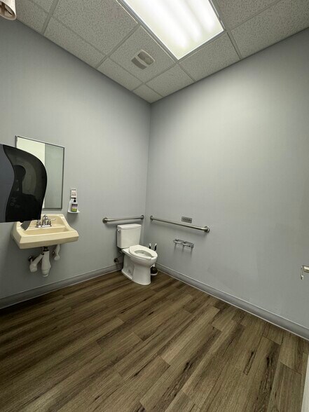 More Photos Of 8132 Okeechobee Blvd, West Palm Beach Storefront Retail Office For Sale