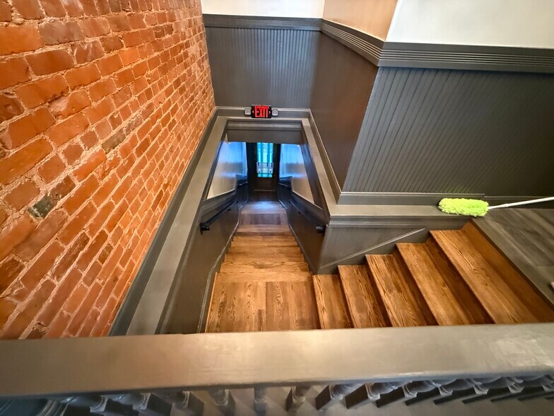 More Photos Of 108 N Jefferson Ave, Eatonton Storefront Retail Office For Sale