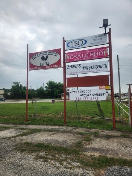 More Photos Of 2718-2720 N Main St, Liberty Storefront Retail Office For Sale