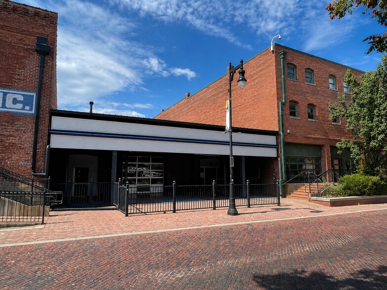 Primary Photo Of 117 N Mosley St, Wichita Bar For Lease
