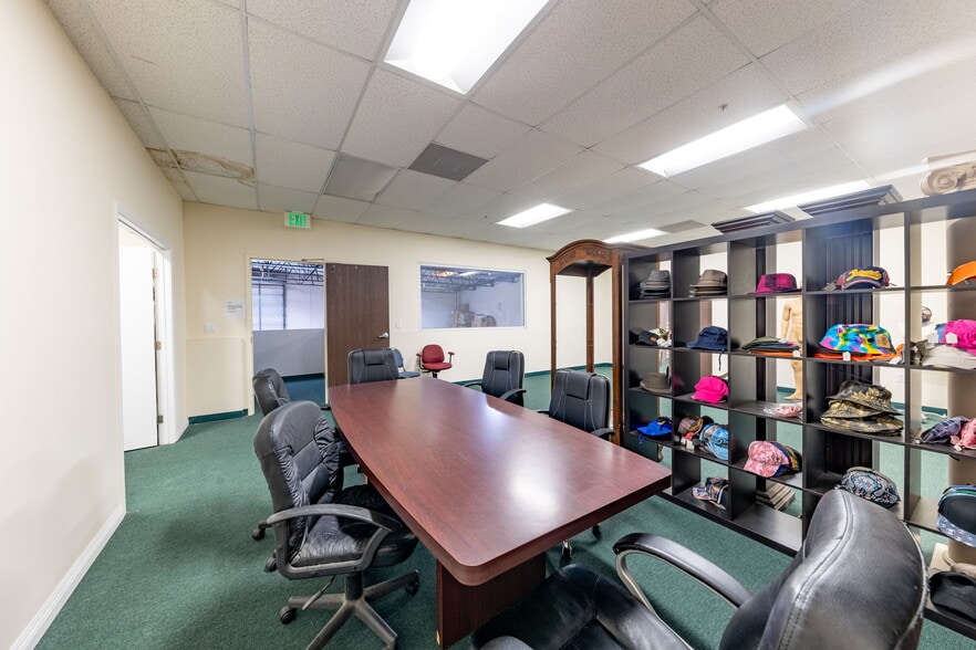 More Photos Of 19827 Hamilton Ave, Torrance Warehouse For Sale