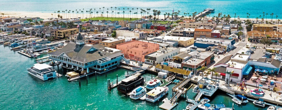 More Photos Of 303 Main St, Newport Beach Apartments For Lease