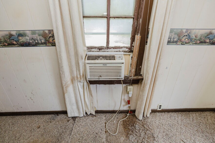 More Photos Of 1610 W 6th Ave, El Dorado General Retail For Sale