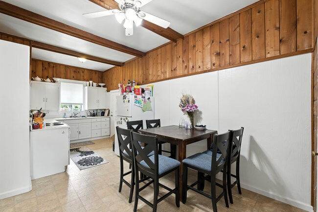 More Photos Of 575 Myrtle St, Half Moon Bay Apartments For Sale