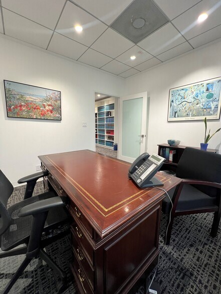 More Photos Of 201 Santa Monica Blvd, Santa Monica Office For Lease