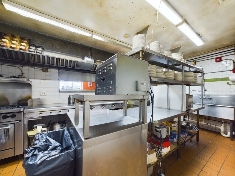 More Photos Of 501 Park Ave, Portsmouth Restaurant For Sale