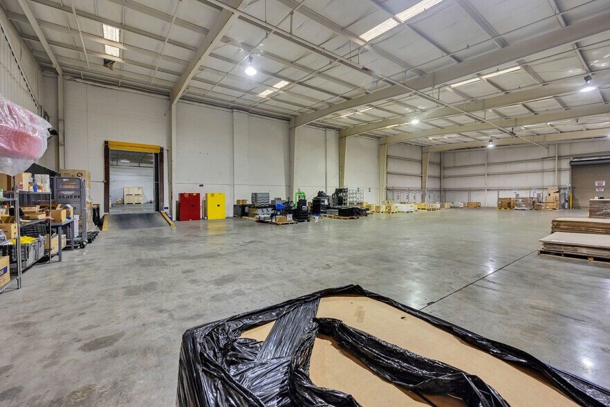 More Photos Of 164 W 31st St, Chattanooga Distribution For Lease