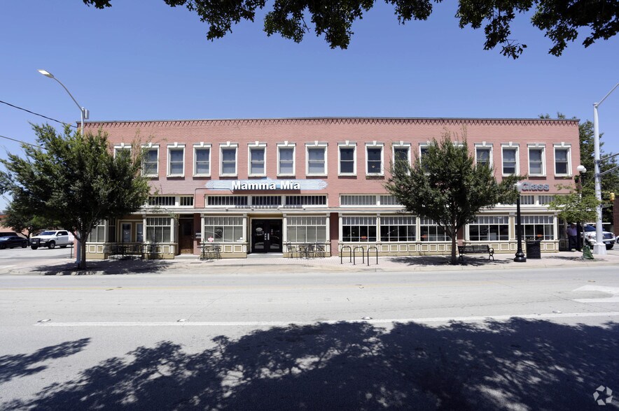 More Photos Of 1000-1020 W Magnolia Ave, Fort Worth Storefront Retail Office For Lease