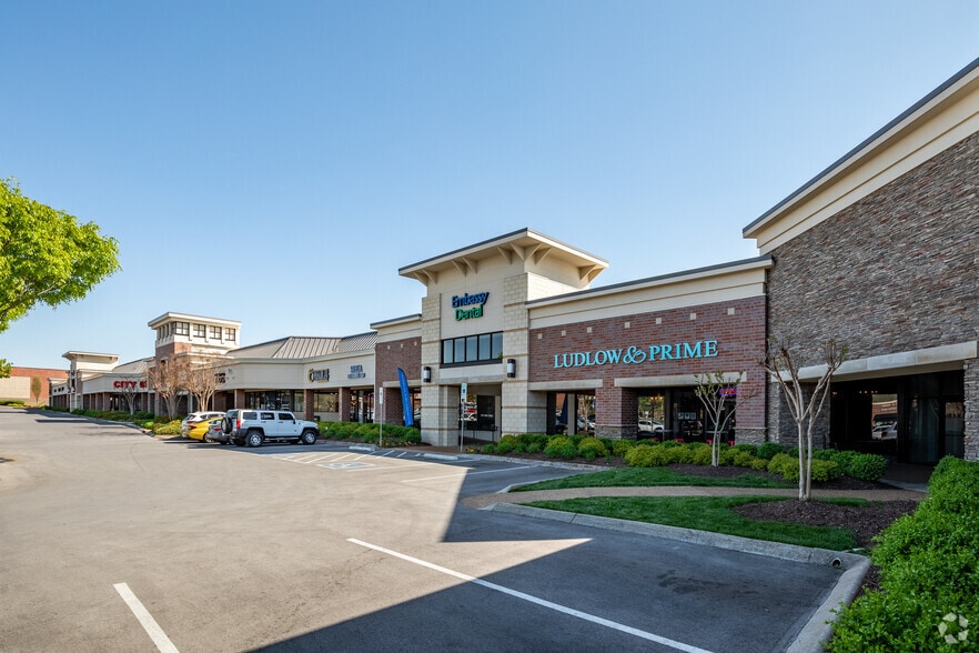 More Photos Of 330 Franklin Rd, Brentwood Unknown For Lease
