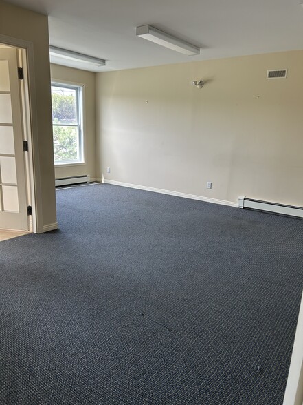 More Photos Of 292 South St, Blue Hill Office For Lease