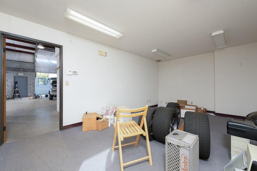 More Photos Of 2562 Silver State Pkwy, Minden Warehouse For Sale