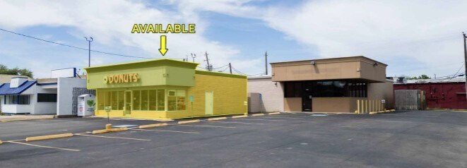 Primary Photo Of 5214 Bellaire Blvd, Bellaire General Retail For Lease