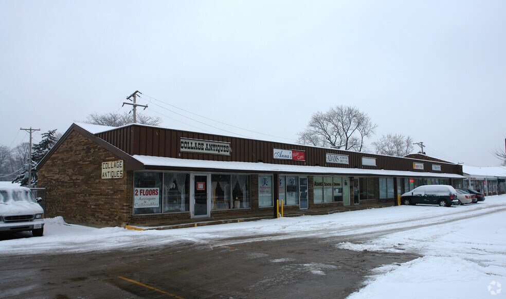 More Photos Of 1005-1015 S Arlington Heights Rd, Arlington Heights General Retail For Lease