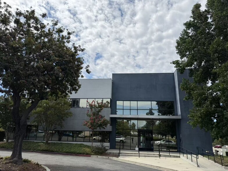 More Photos Of 660 N Diamond Bar Blvd, Diamond Bar Office For Sale