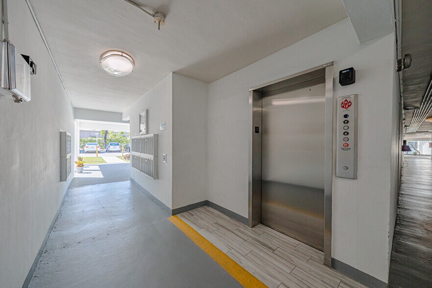 More Photos Of 15900 SW 95th Ave, Miami Apartments For Sale