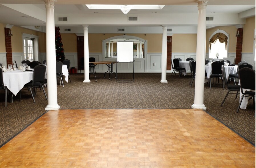 More Photos Of 288 Asbury Anderson Rd, Asbury Restaurant For Sale