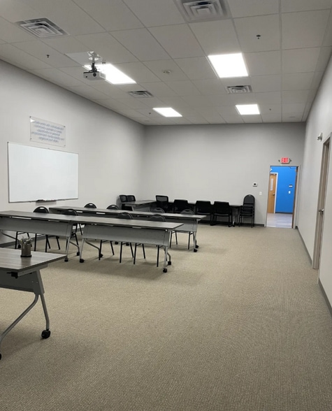 More Photos Of 516 S Main St, Elkhart Apartments For Lease