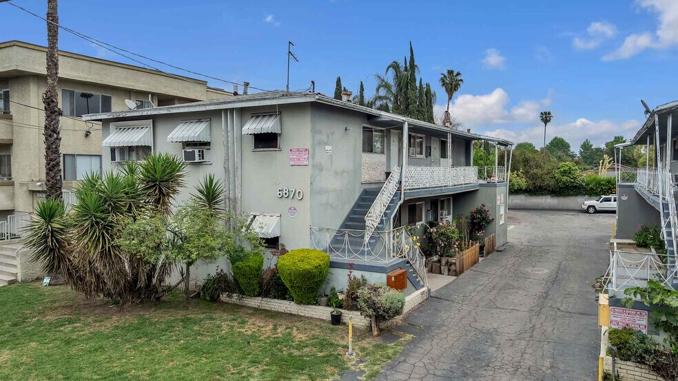 More Photos Of 6860-6870 Hazeltine Ave, Van Nuys Apartments For Sale