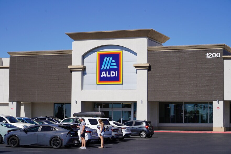 More Photos Of 1132-1200 S Decatur Blvd, Las Vegas Unknown For Lease