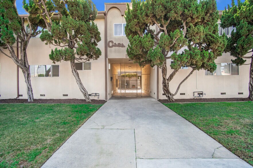 Primary Photo Of 3650 E 52nd St, Maywood Apartments For Sale