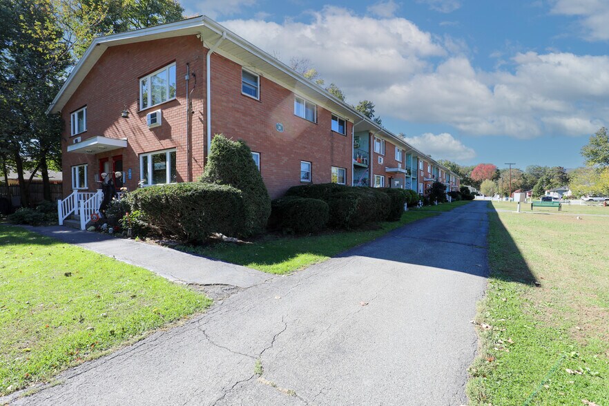 More Photos Of 30 Lamb Ave, Saugerties Apartments For Sale