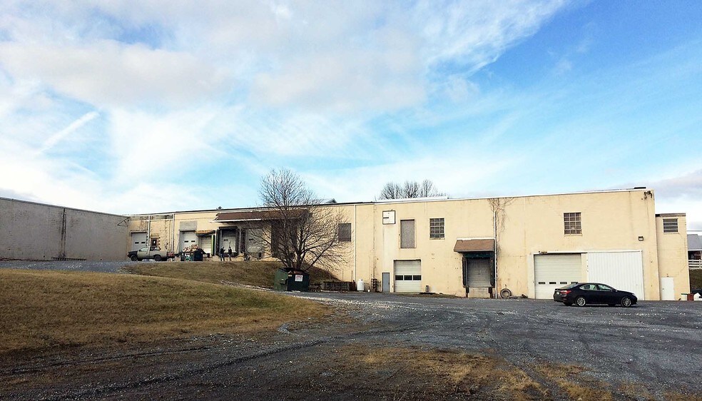 More Photos Of 405 School Rd, Denver Warehouse For Lease