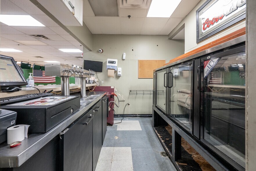 More Photos Of 129-145 Danbury Rd, New Milford Storefront For Lease