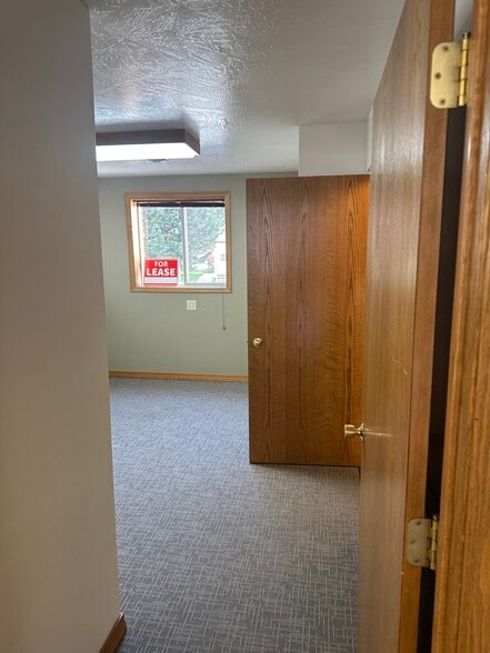 More Photos Of 325-327 E. Broadway, Missoula Office For Lease