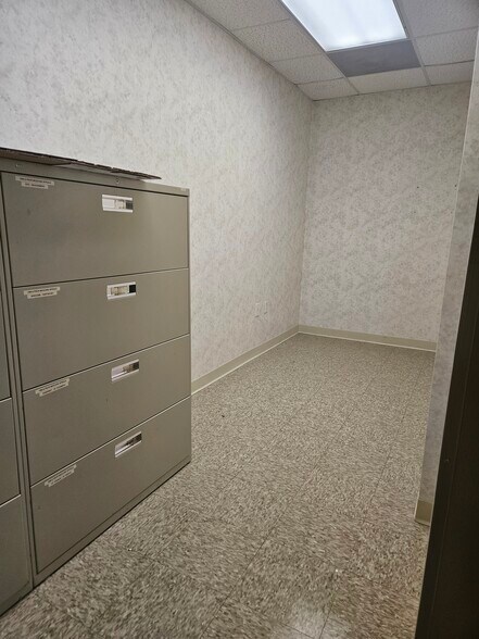 More Photos Of 401-415 Rt 539, Cream Ridge Storefront Retail Office For Lease