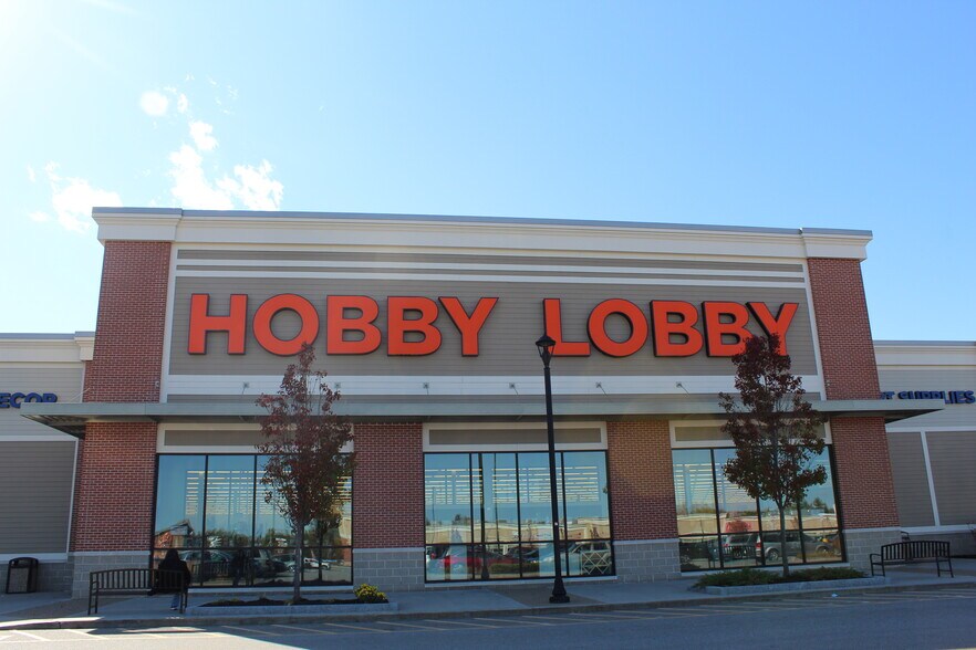 More Photos Of 92 Farmington Rd, Rochester Unknown For Lease