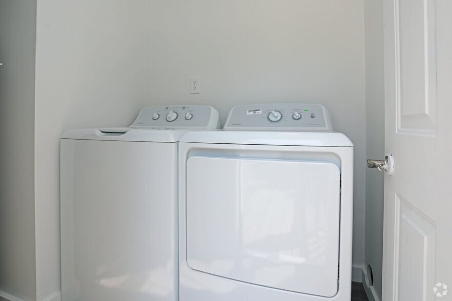 More Photos Of 1008 Rucker St, Greensboro Apartments For Sale