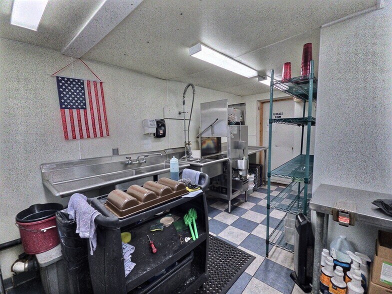 More Photos Of 4187 Highway B, Land O Lakes Restaurant For Sale