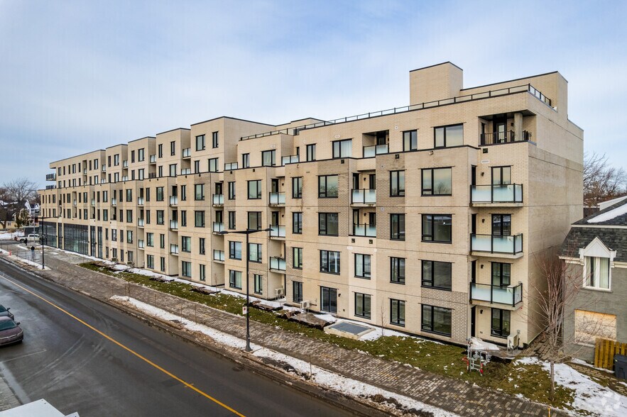 More Photos Of 37 Av Broadway, Montréal Apartments For Lease