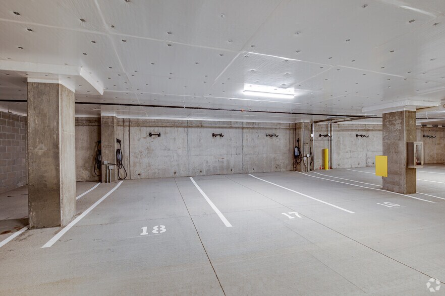 More Photos Of 427 N Snelling Ave, Saint Paul Apartments For Lease