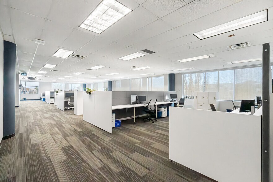 More Photos Of 1 Chrysalis Way, Ottawa Office For Lease