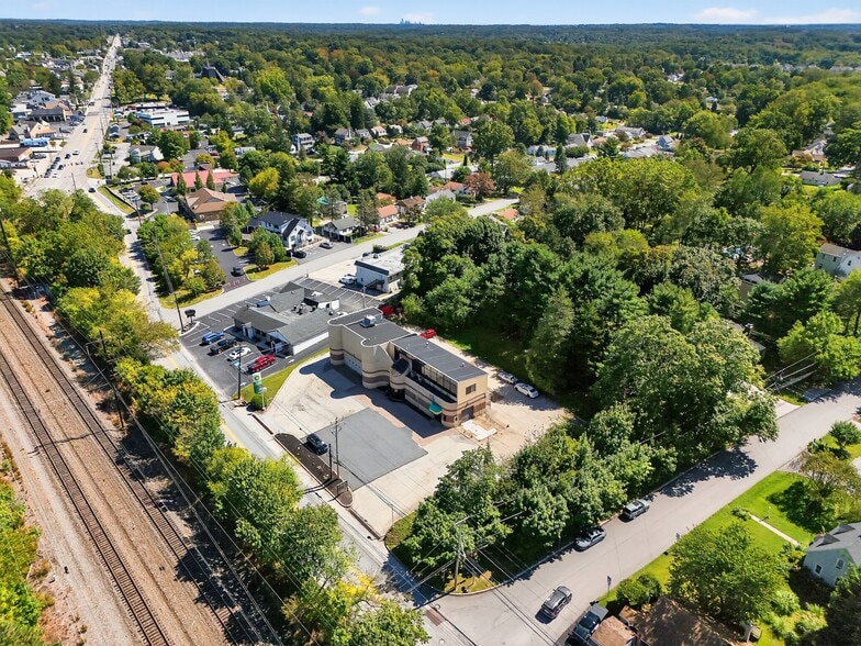 More Photos Of 514 E King Rd, Malvern Storefront Retail Office For Sale