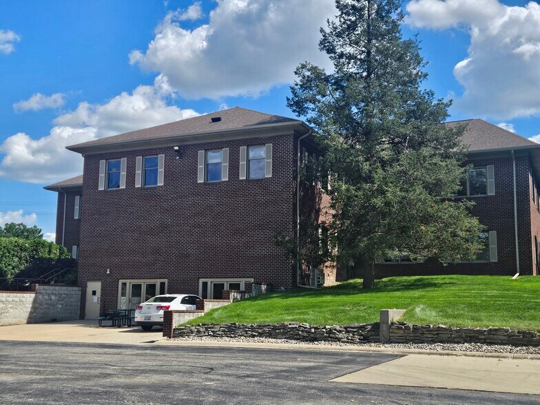 More Photos Of 1475 S Washington Ave, Saginaw Office For Lease
