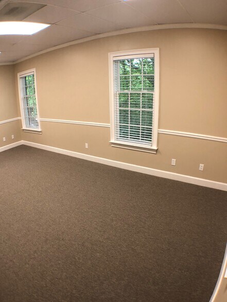 More Photos Of 3547 Habersham At Northlake, Tucker Office For Lease