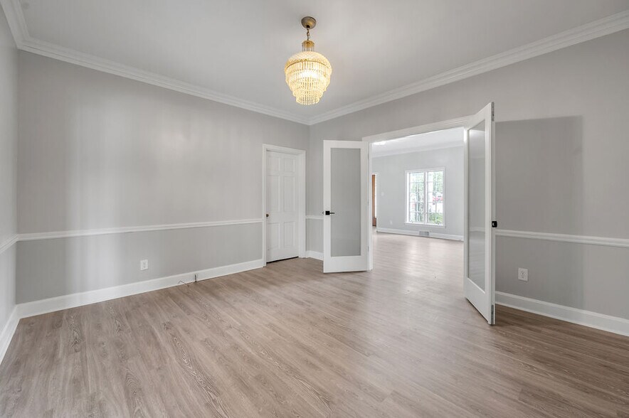 More Photos Of 454 Big Hill Ave, Richmond Office Residential For Sale