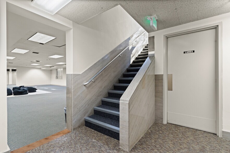 More Photos Of 623 E Wallace Ave, Coeur d'Alene Office For Sale