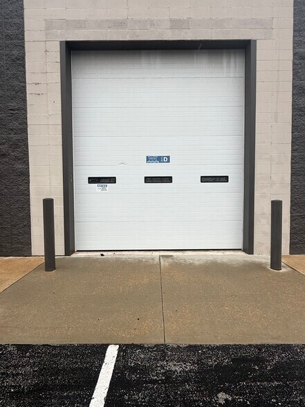More Photos Of 5435-5437 Westwood Dr, Saint Charles Warehouse For Lease