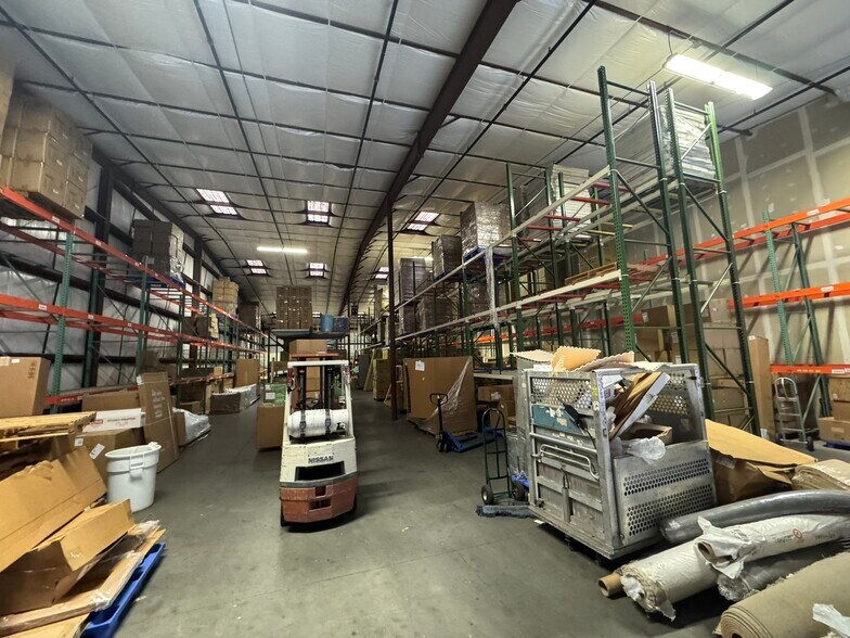 More Photos Of 1345 Taylor Farm Rd, Virginia Beach Warehouse For Lease