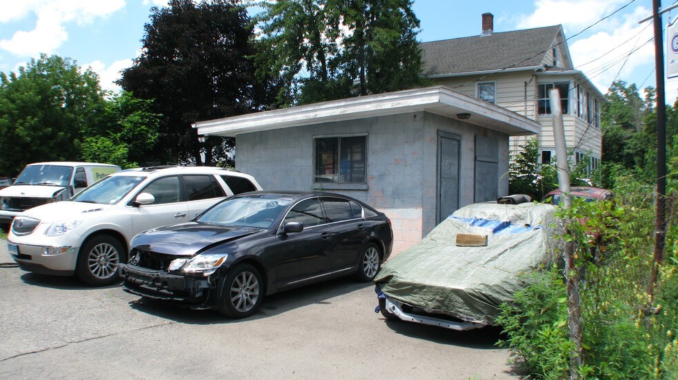 110 Scoville St, Torrington, CT 06790 Auto Repair For Sale