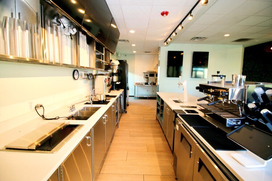 More Photos Of 12634 Indore Pl, Littleton Restaurant For Sale