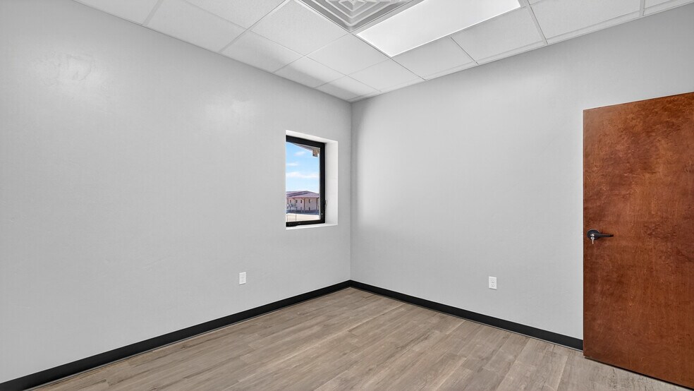 More Photos Of 16510 W Basin St, Odessa Warehouse For Sale