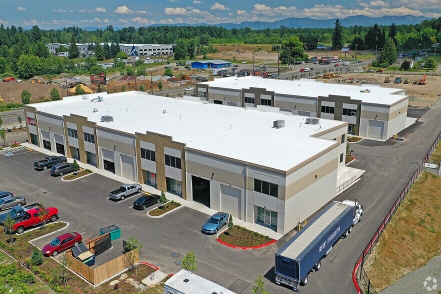 More Photos Of 10009 234th Ave E, Bonney Lake Distribution For Lease