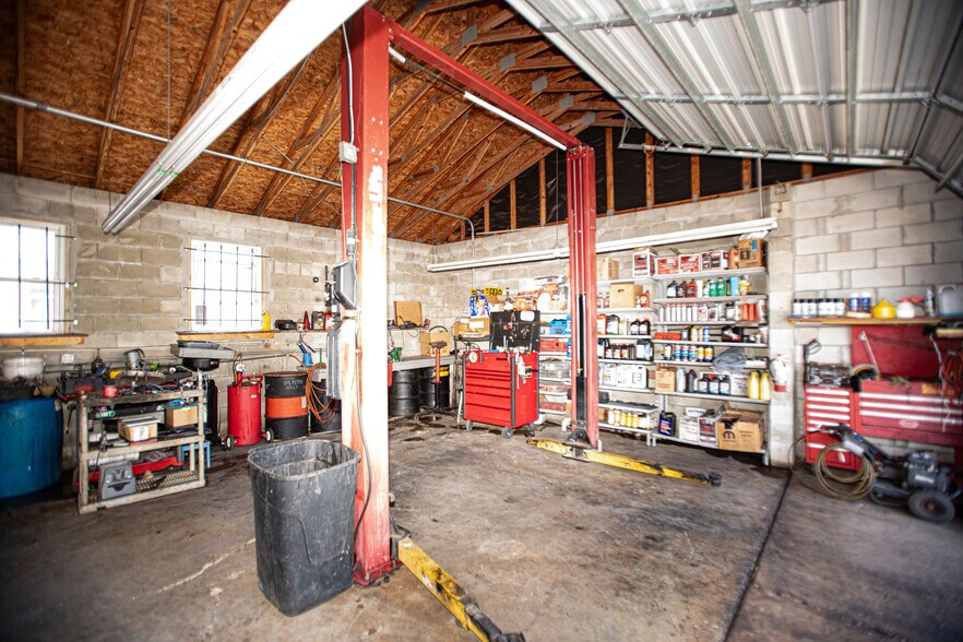 More Photos Of 14825 US Highway 19, Hudson Service For Sale