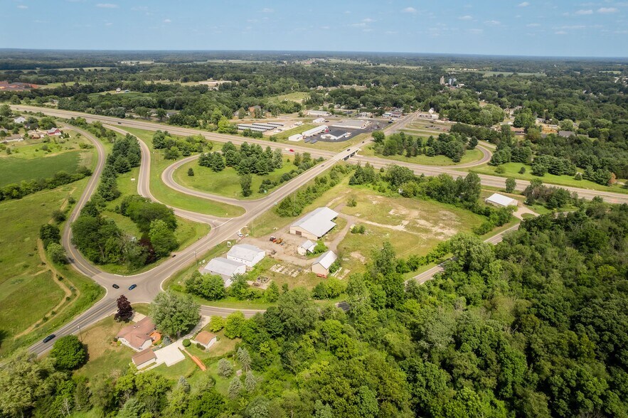 More Photos Of 2511 Bellevue Rd, Leslie Warehouse For Sale