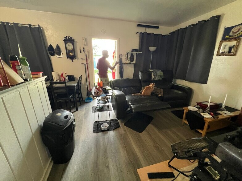 More Photos Of 705-713 NE 3rd St, Hallandale Beach Apartments For Sale