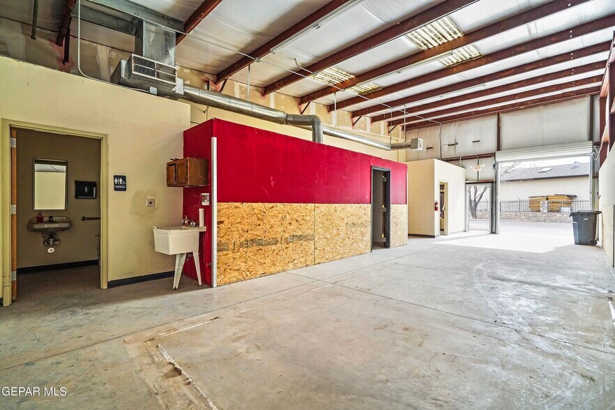More Photos Of 109 Seneca Dr, El Paso Warehouse For Sale